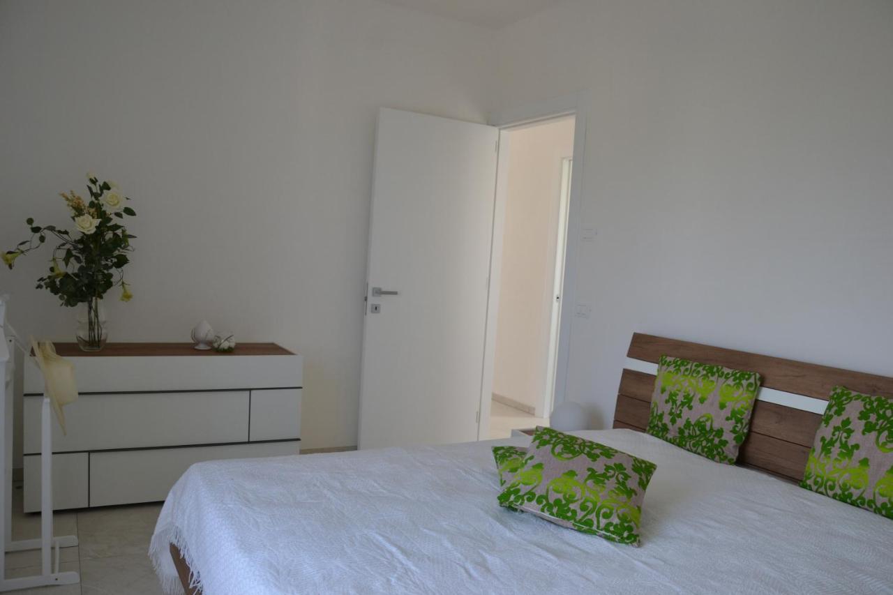Aurora Apartment - Villaggio Di Mary Locorotondo Bagian luar foto
