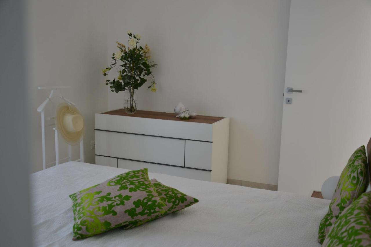 Aurora Apartment - Villaggio Di Mary Locorotondo Bagian luar foto